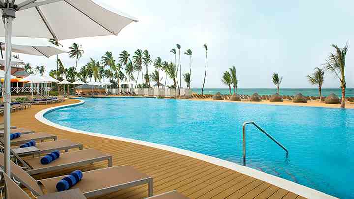 Relaxing pool and ocean view at nickelodeon resort in Punta Cana, Dominican Republic | Karisma Hotels & Resorts®