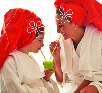 Mother and daughter spending time at the Nickelodeon family resort | Karisma Hotels & Resorts®