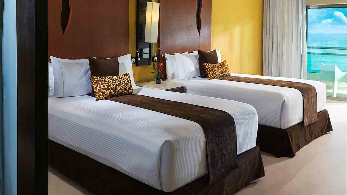Double bed Jacuzzi suite at Generations Riviera Maya Resort in Cancun