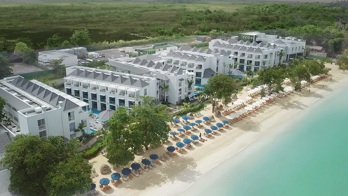 Beach overview at Azul Beach Negril, Jamaica | Karisma Hotels & Resorts®