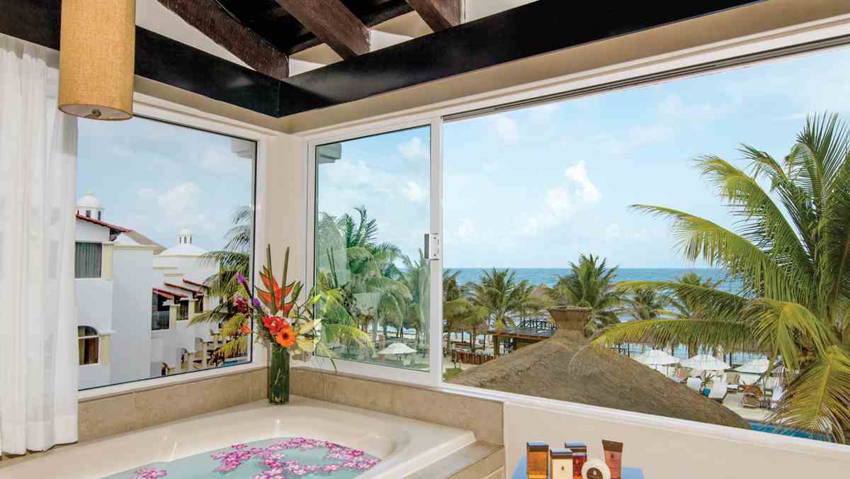 Amazing bathtub view at the nudist all inclusive resort | Hidden Beach | Mexico